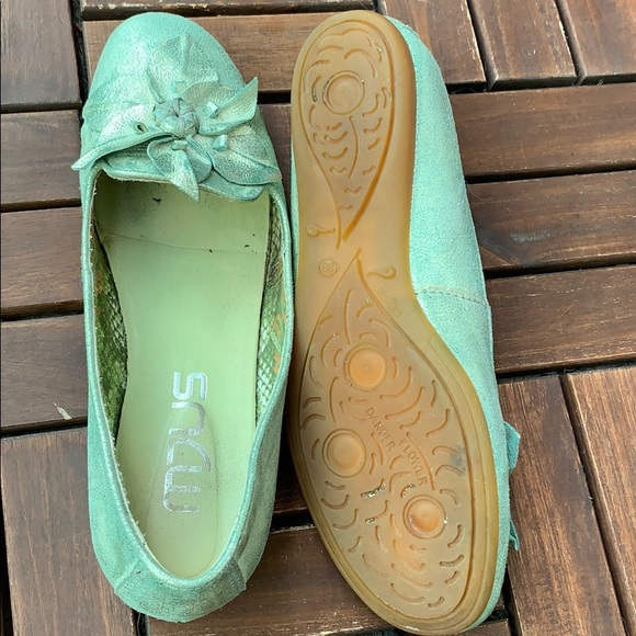 MJUS Flats - Picture 3 of 5